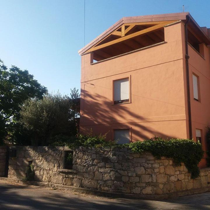 B&B Casa Ghiani Isili Dış mekan fotoğraf